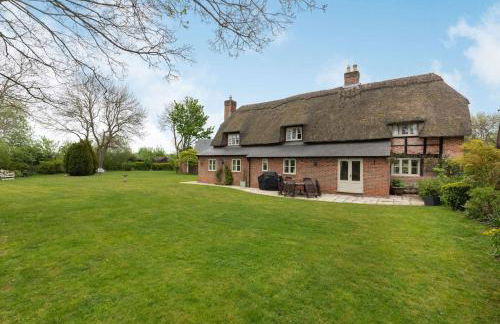 Beautiful thatched country 4 Bedroom Cottage - Foto 8