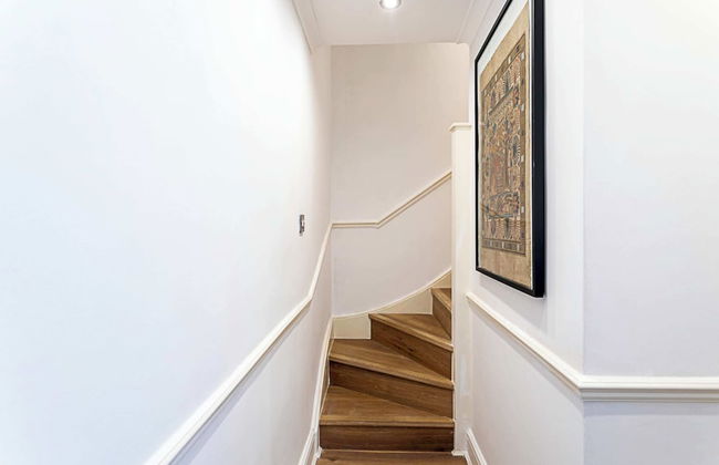 Bright Home Near Little Venice - Photo 23