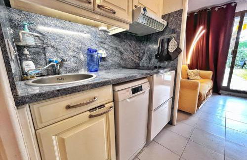 Rez de jardin privatif à 150m de la mer - Foto 2