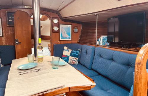 Nortada Central Boat Escape - Photo 10