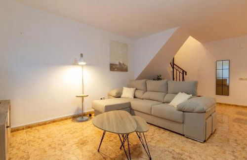 The Small Village - Pool and Relax near the Airport - Foto 18