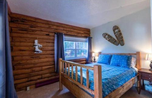 Little Bear's Bungalow; Log Cabin w/Mountain views - Foto 29