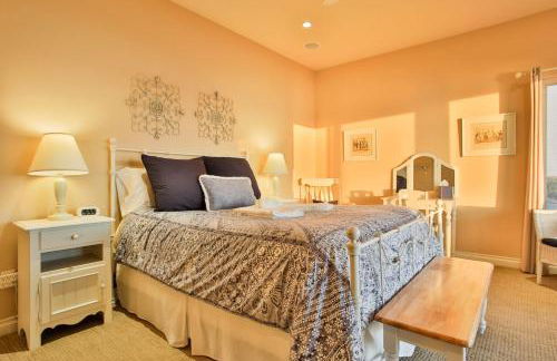 Sea Glass! AMAZING VIEWS!!!! On the Bluff! Walk to Beach! Hot Tub!! BBQ! Fast WiFi! A Dillon Beach Jewel!!! - Foto 22