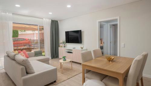 In the Touristic Area and With a Balcony, Casa Branca VI - Foto 4