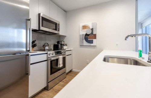 Luxury Apt Seaport with Pool - Photo 8