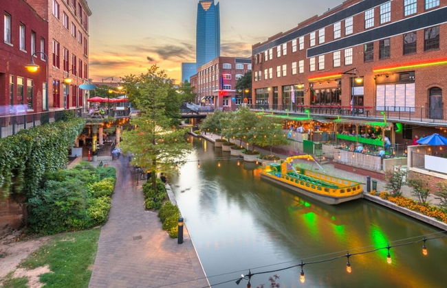 Clean Cozy 1-bedroom Near Plaza District 32C - Photo 14