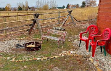 Romantic and Rustic Cabin Rental for Couples in Bitterroot Valley, Montana - Foto 10