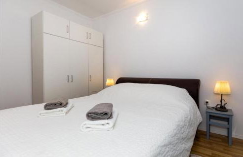 1 Bedroom Nice Home In Rogotin - Photo 24