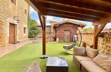 CASA RURAL PALACIO LOS LABREQUINES - Photo 1