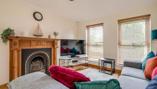 Stylish & spacious 3 bedroom entire house in Lisburn with parking - Foto 4