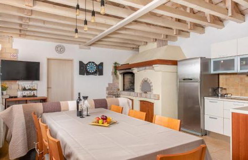 Amazing Home In Najevi With Wifi - Photo 18