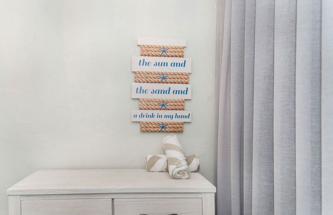 Tropical Unit with Private Fenced Garden Close to The Beach 5 - Foto 9