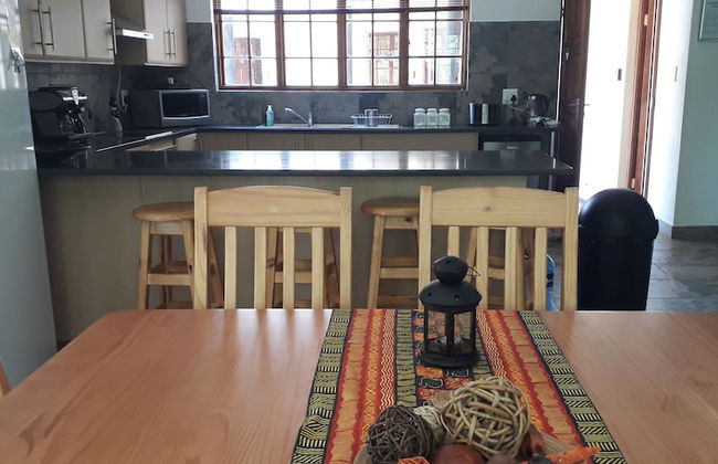 Lovely Holiday Home for a Large Family or Friends Bordering Kruger National Park - Foto 19