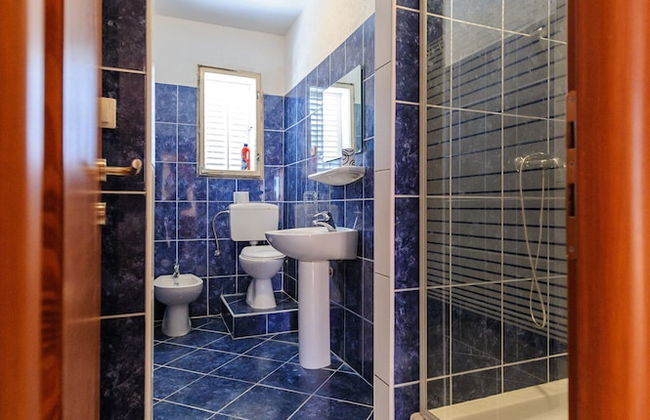 A3 Apt w Balcony & sea View,2 min Walking to Beach - Photo 5