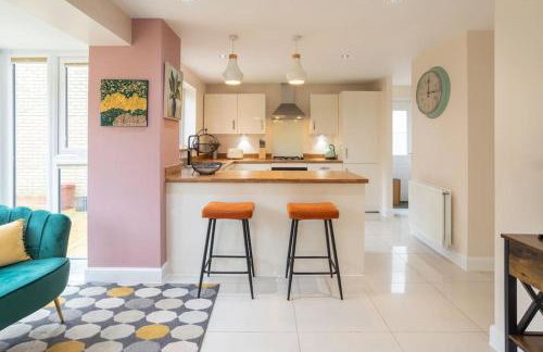 Luxurious 4 Dbl Bedroom house- home away from home - Foto 12