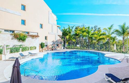 Luxury seaview apartment in Marbella located in a secure gated community with swimming pool and large terrace Perfect for families visiting Marbella and Puerto Banús - Foto 43