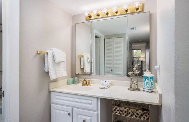 Harbor Towers 1st Fl. West Facing - Foto 17