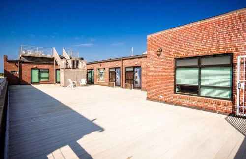 Why Knot Getaway…Rooftop with WaterView! Unit E - Foto 30