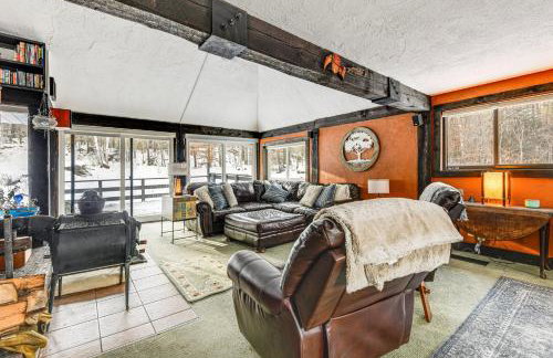 11 Mi to Sugarbush Eclectic Ski House with Hot Tub! - Foto 6