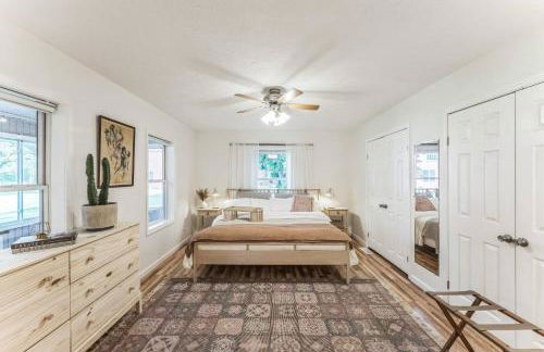 Old School Charm | Sleeps 6 - Foto 41