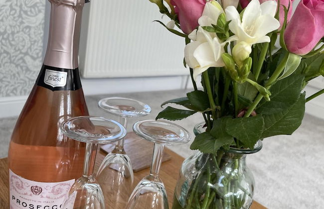 Barn Retreat/ Hottub/ Bbq/ Petsok/wi-fi - Photo 12