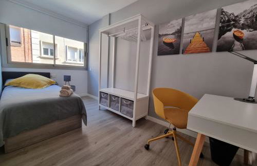 QEhome - confort, parking y cargador EV en el centro de Manresa - Photo 14