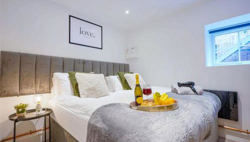 Boutique Apartment - City Centre - Free Parking, Fast Wifi and Smart TV by Yoko Property - Foto 2