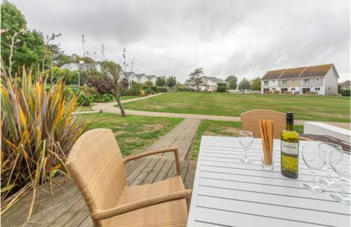 Cape A2 Westbay Club, a 2 bedroom cottage, Isle of Wight - Photo 5