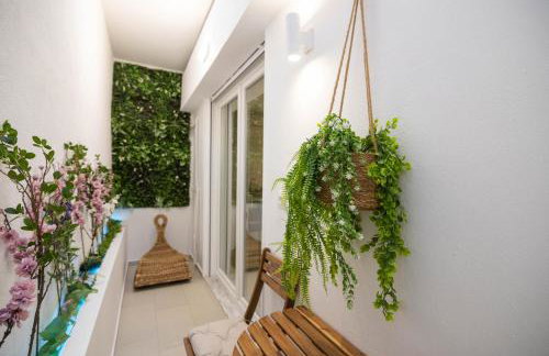 Almond Jacuzzi Suites - Private Jacuzzi - Self Check-In - Free & Easy Street Parking - Foto 18