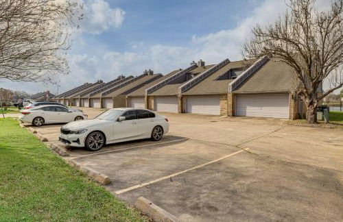 Lake-View Townhome with Pool Access in Houston Area! - Foto 33