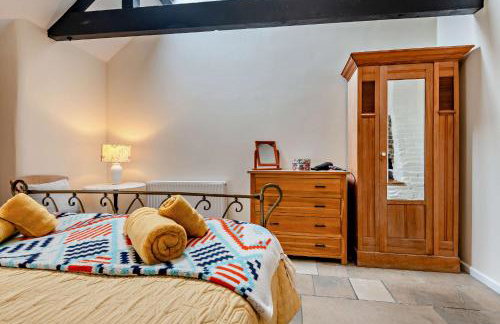 Castle Forge 4-Bedroom Historic Purbeck Forge in Kingston, Corfe Castle, Sleeps 7 - Photo 23