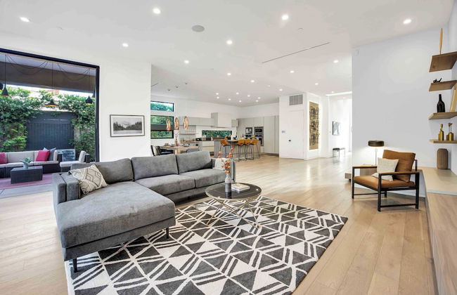 LA Villa by Avantstay Walk to The Grove LA - Photo 5