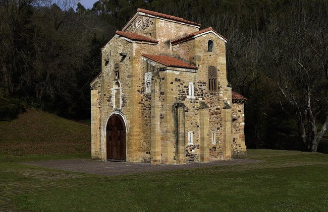 Tour privato di Oviedo con biglietti per le chiese preromaniche - Foto 2