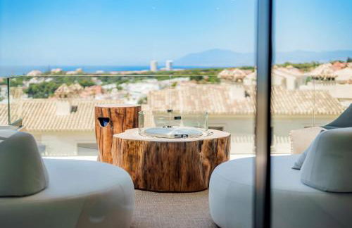 Villa Vida - Luxury Panorama Seaview Penthouse in Organic-Boho Design with Pool, Gym, Spa - Photo 3