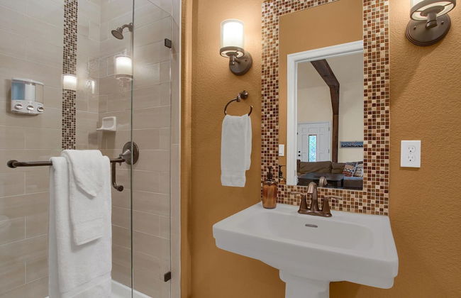 5BR Poe Manor Entertain,hot Tub+has Everything! - Foto 37