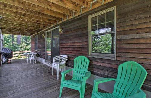 Waterfront New England House on Wickaboag Lake! - Foto 21