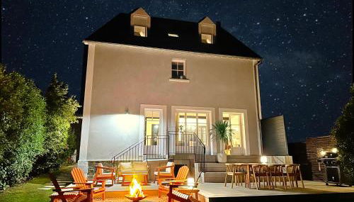 NEW Remodeled Home 4Bed/3.5Bath, Walking to BEACH! - Foto 1, Garden, Garden view