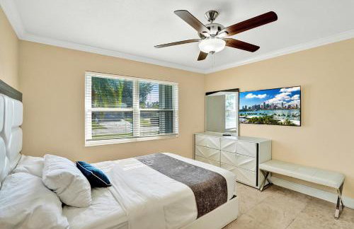 Deluxe Home Heated Pool & Jetted Tub near Beach - Foto 19