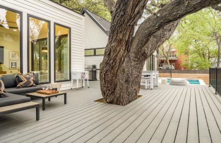 6BDR Luxe Pool Retreat • City Views Ping Pong Foosball Guest House Henley - Foto 79