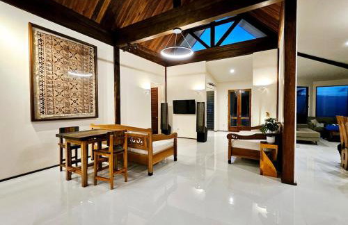 Breathtaking Oceanfront Home on Lava Rock Beach - Photo 24