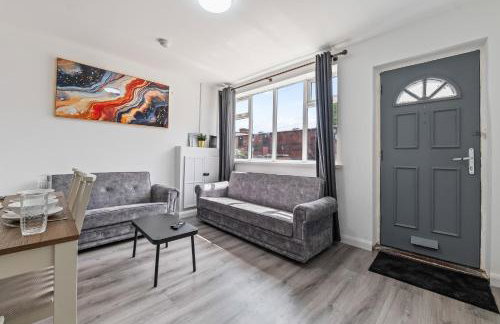 CityBuzz 4 Bedroom House in Nottingham Sleep 7 - Foto 2