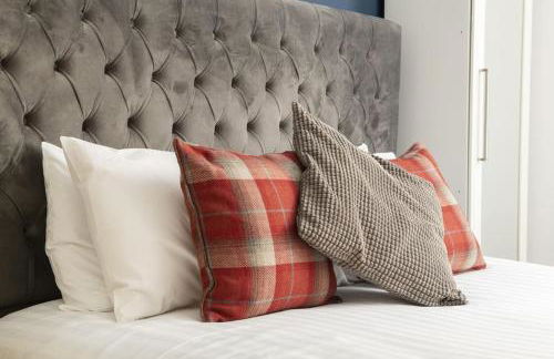 Luxurious 3 Bedroom Apartment in Park Estate - Photo 24