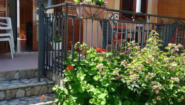 Appartamento con 2 stanze e giardino - Foto 1