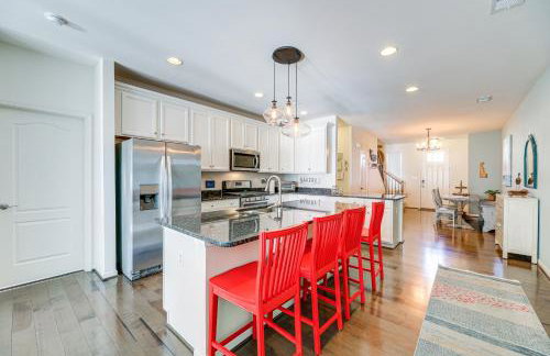 Shuttle to Beach, Relax on Patio! Millville Escape - Foto 6