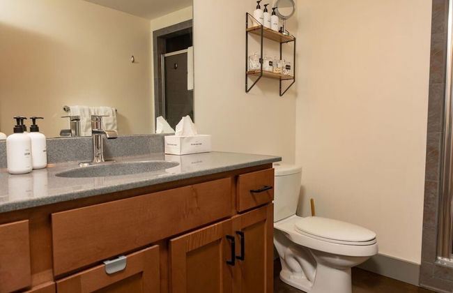 Stylish and new 1 BR Loft Apartment Right Downtown - Foto 5