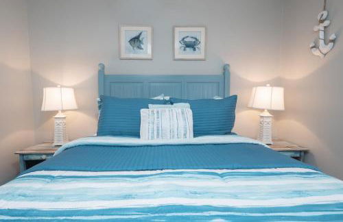 Beach Getaway for 15 A Few Steps from the Sand - Foto 51