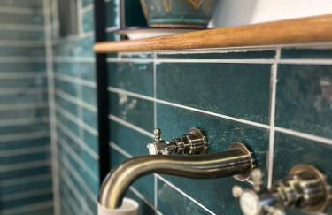 Fresh Modern Home, Stunning Views, Great Location - Foto 34