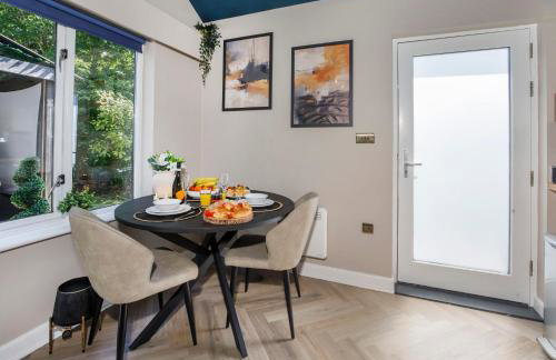 Oakwood Lodges with Hot tubs York - Photo 63