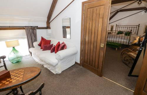 Chetwynd Lodge - Photo 27