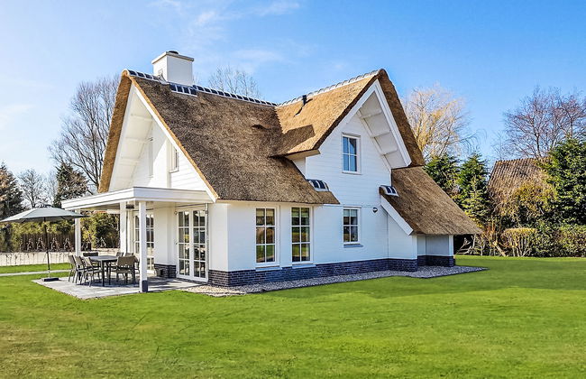 4 bedroom House in Noordwijk with garden and terrace - Photo 1